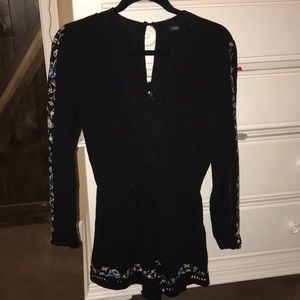 Lace up romper with flower decals